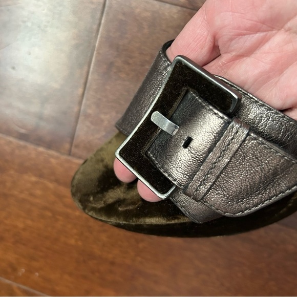 Donald J. Pliner Couture Whimsigoth Green Velvet and Leather Wedge Shoes, Size 8 - Picture 10 of 14